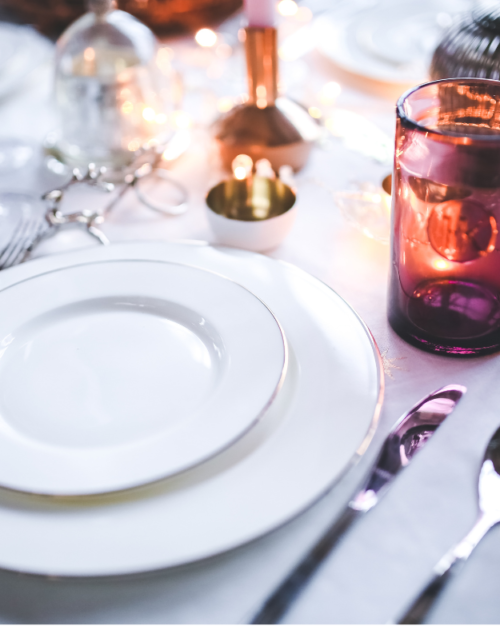 อุปกรณ์บนโต๊ะอาหาร